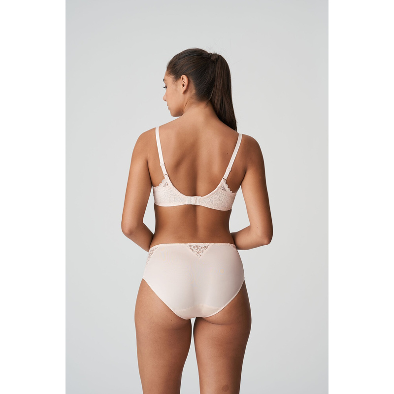 Voorgevormde Bh Hartvorm | Cup C-e in het Silky tan Voorgevormde Bh Hartvorm | Cup C-e in het Silky tan