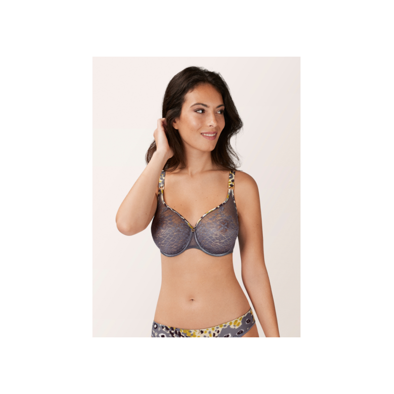 Beugel Bh in het Wild