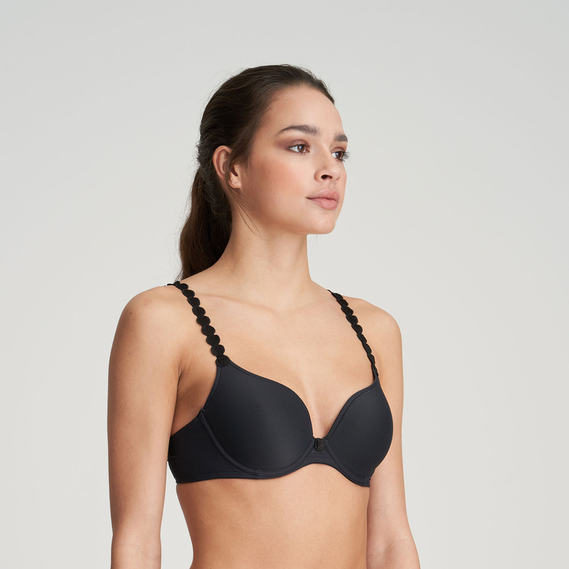 Voorgevormde Bh Hartvorm in het Charbon Voorgevormde Bh Hartvorm in het Charbon