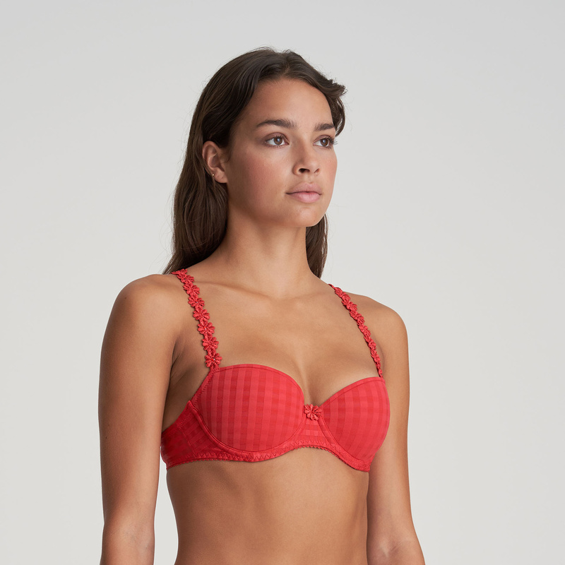 Voorgevormde Balconette Bh in het Scarlet Voorgevormde Balconette Bh in het Scarlet