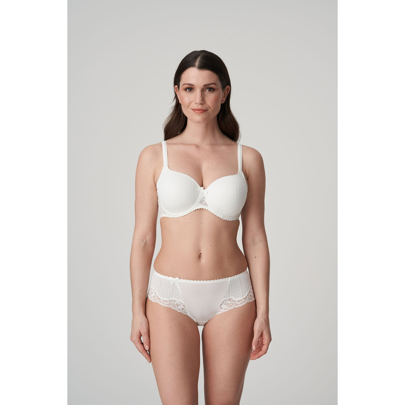 Couture Hotpants in het Natuur