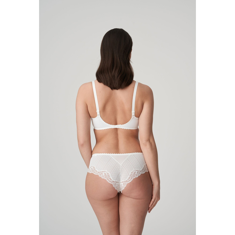 Couture Hotpants in het Natuur