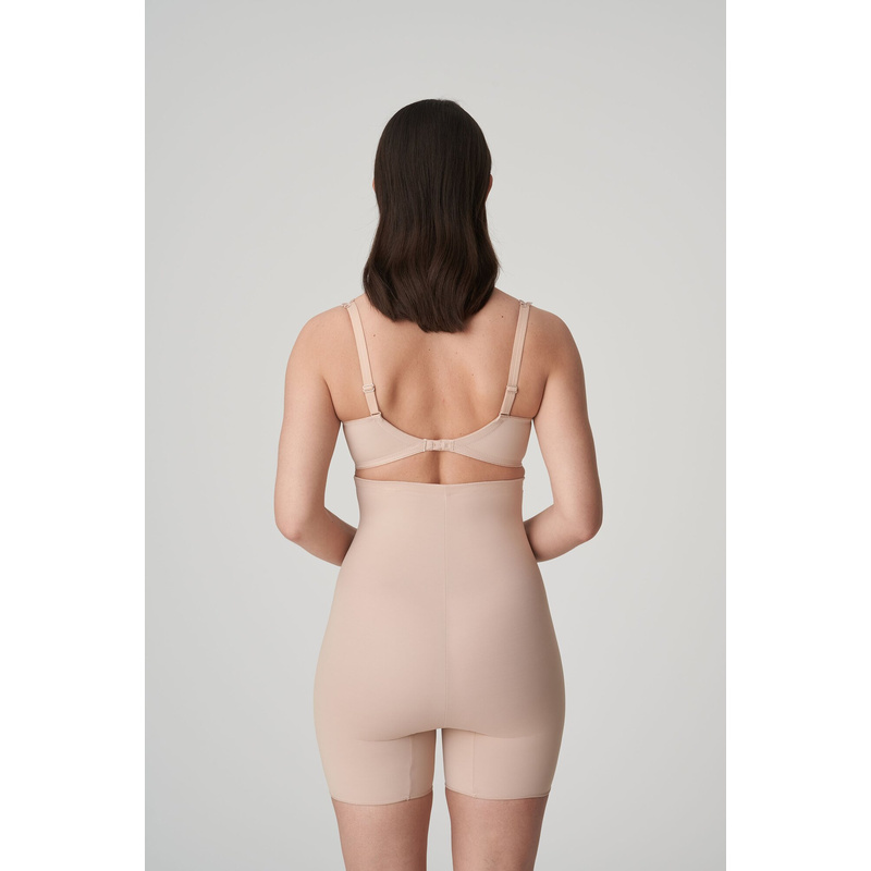 Perle Corrigerende Slip Met Beentjes in het Caffe latte Perle Corrigerende Slip Met Beentjes in het Caffe latte