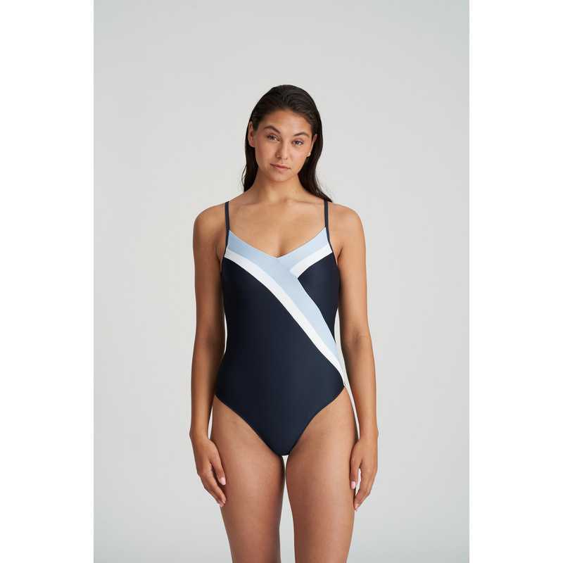 Badpak in het Cloud party