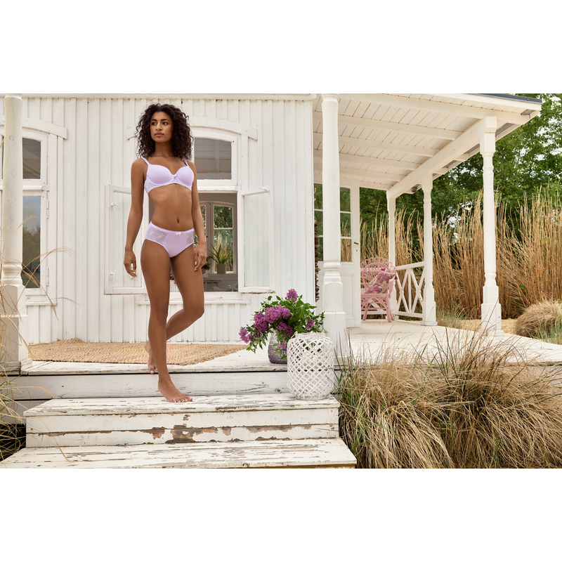 Voorgevormde Bh in het Lavendel