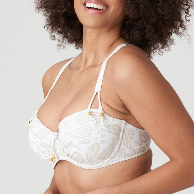 Voorgevormde Bikinitop en White yacht