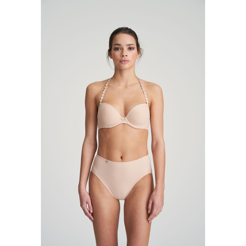 Voorgevormde Bh Ronde Vorm in het Caffe latte Voorgevormde Bh Ronde Vorm in het Caffe latte