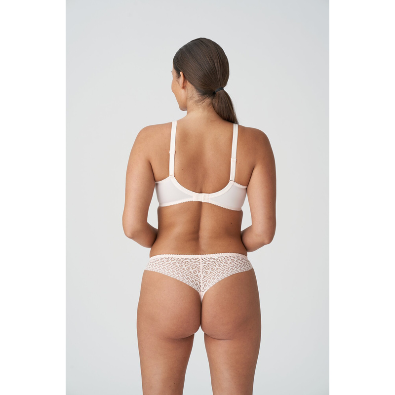 String in het Crystal pink