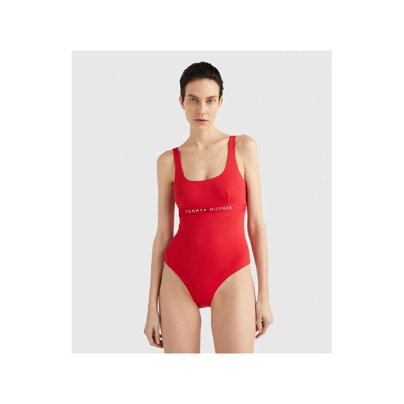 Badpak in het Primary red