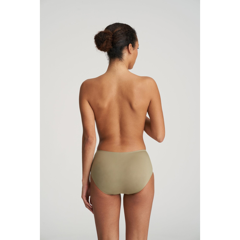 Color Studio Short en Golden olive