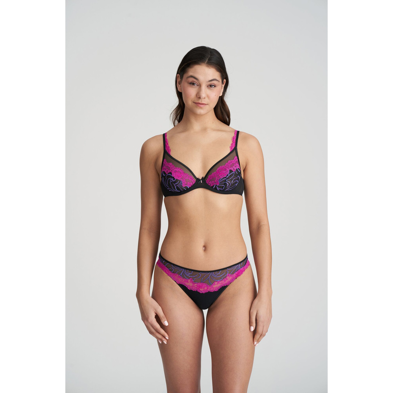 Plunge Bh in het Winter dusk Plunge Bh in het Winter dusk