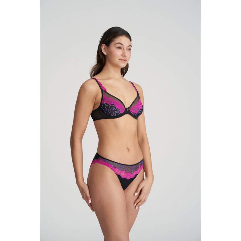 Plunge Bh in het Winter dusk Plunge Bh in het Winter dusk