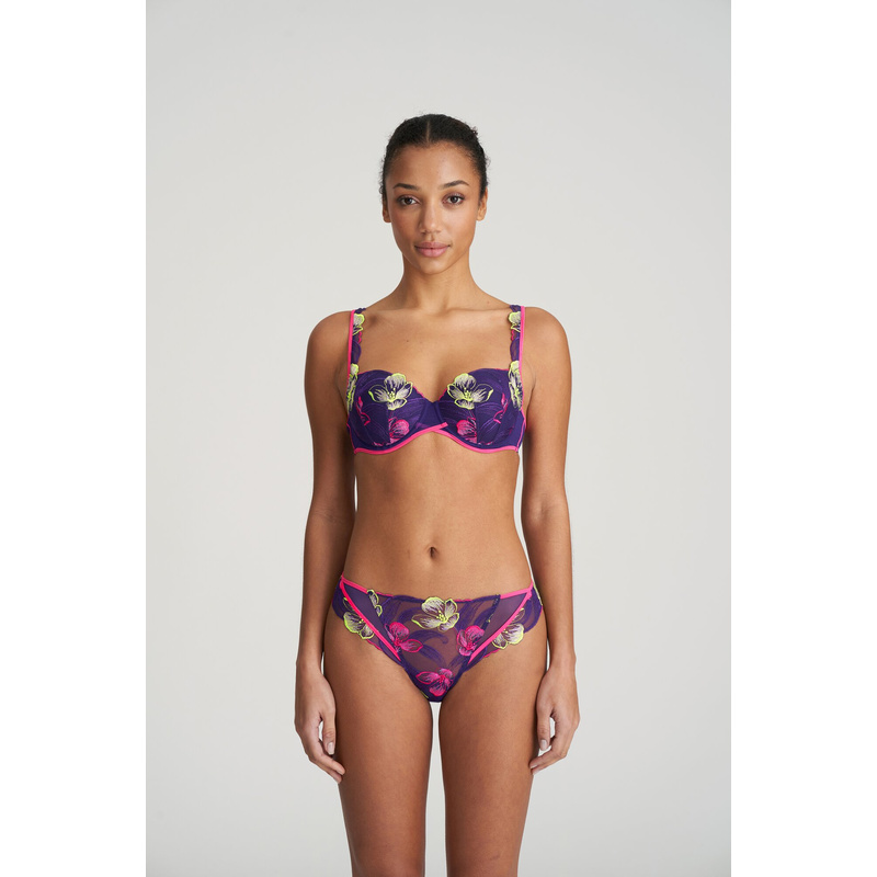 Voorgevormde Balconnet Bh en Majestic purple Voorgevormde Balconnet Bh en Majestic purple