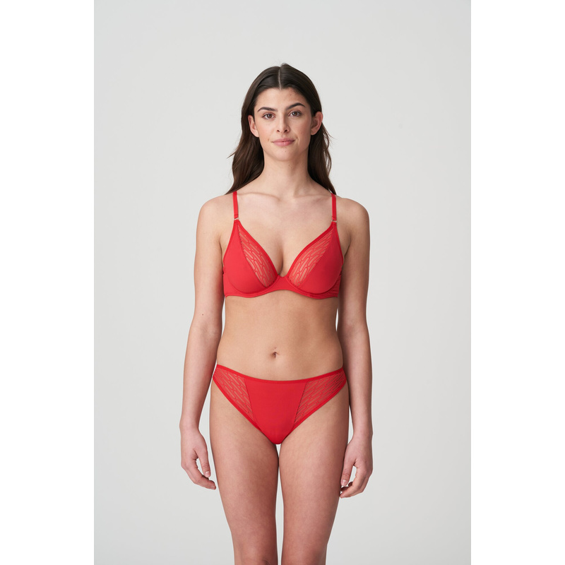 String en Scarlet String en Scarlet