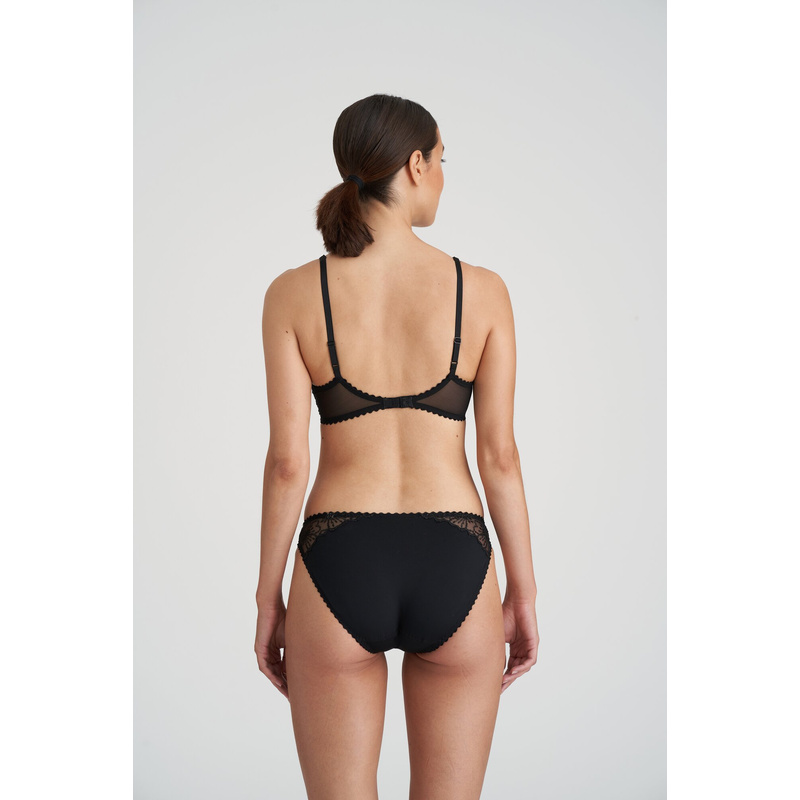 Jane Rioslip in het Zwart Jane Rioslip in het Zwart