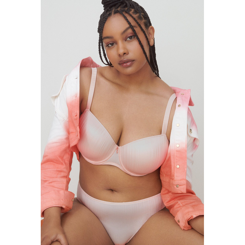 Hotpants in het Crystal pink