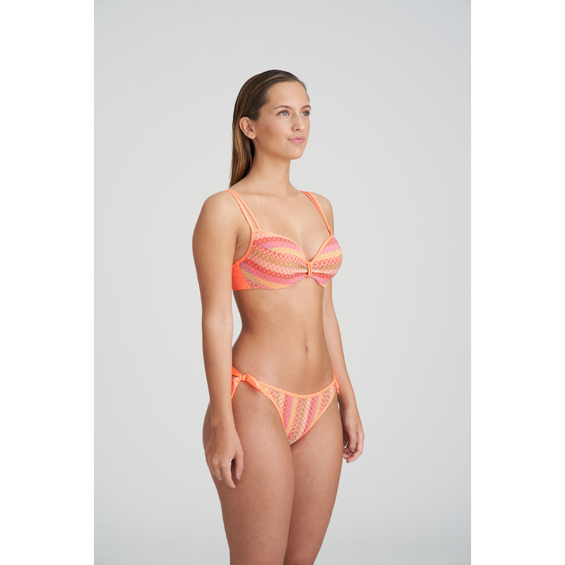 Bikini Heupslip Met Koordjes en Juicy peach Bikini Heupslip Met Koordjes en Juicy peach