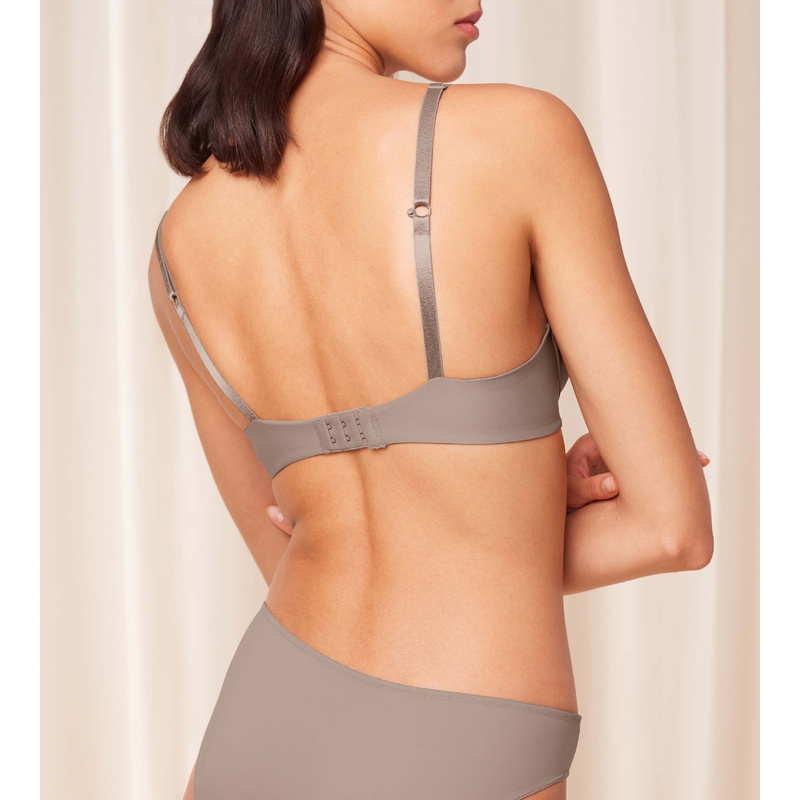 Voorgevormde Bh Met Beugel in het Cafe latte Voorgevormde Bh Met Beugel in het Cafe latte