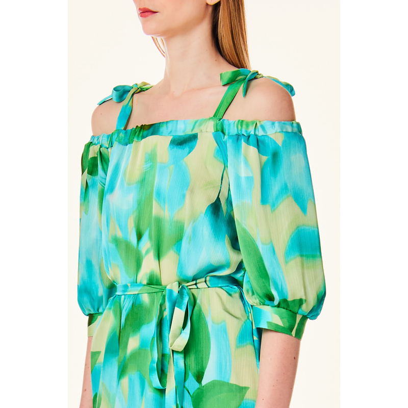 Jurk en Bright water