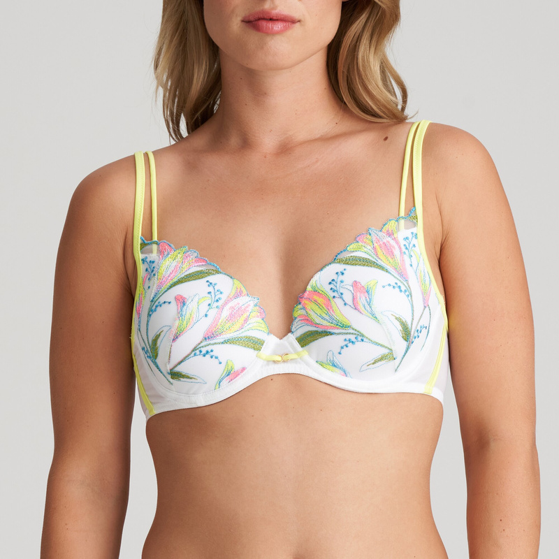 Voorgevormde Bh Hartvorm in het Electric summer