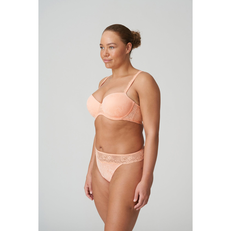 String in het Silky dreams