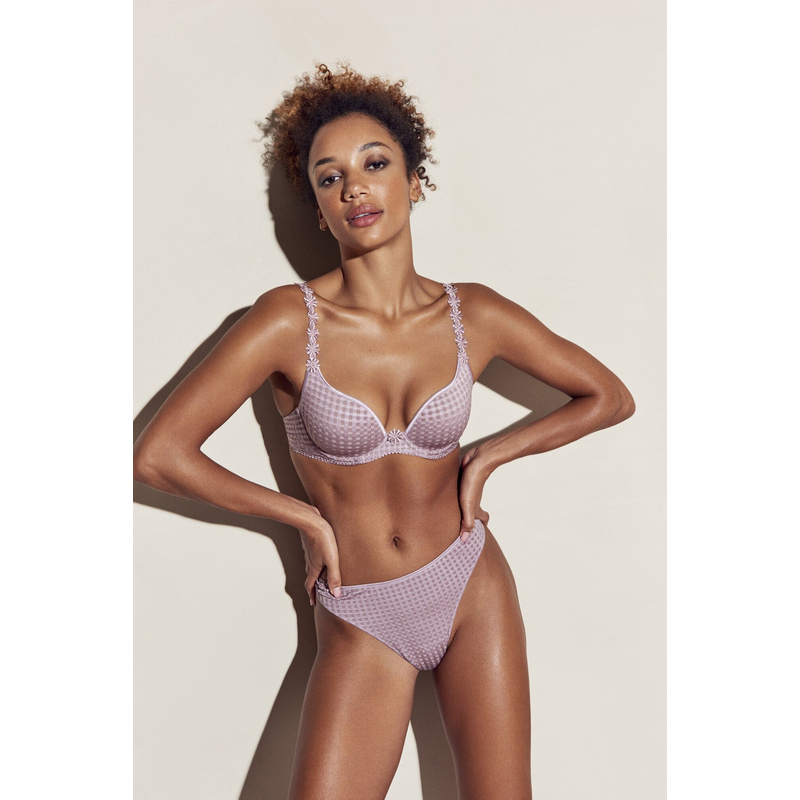 Voorgevormde Bh Hartvorm en Soft sand Voorgevormde Bh Hartvorm en Soft sand