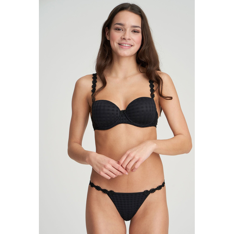 Avero Lage Taille String en Noir Avero Lage Taille String en Noir