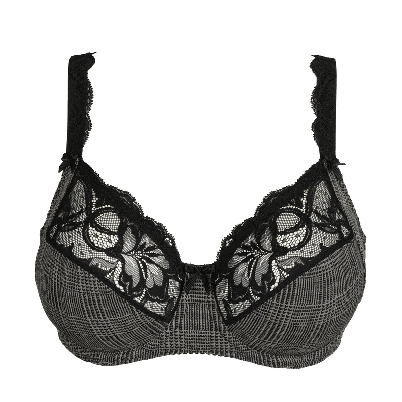 Madison Beugel Beha in het Black tailor