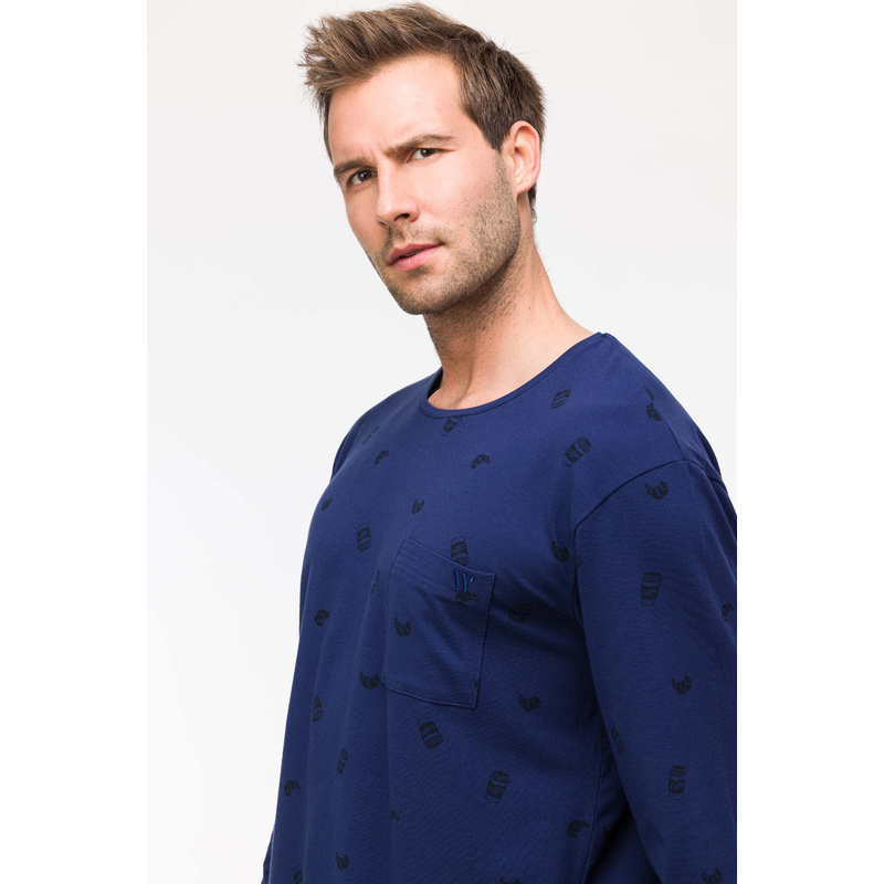 Pyjama in het Croissant print donkerblauw Pyjama in het Croissant print donkerblauw