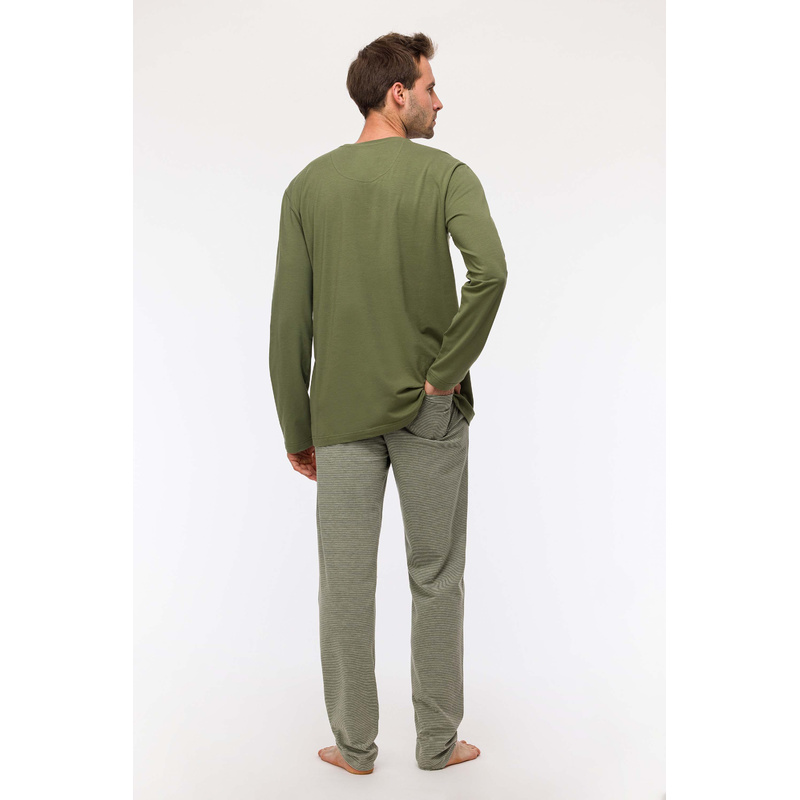 Pyjama in het Kakigroen