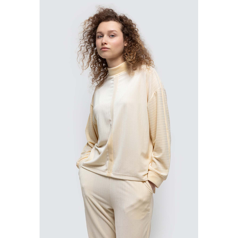 Huispak in het Gebroken wit