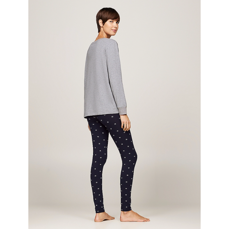 Giftbox - Pyjama Set + Oogmasker en Grijs