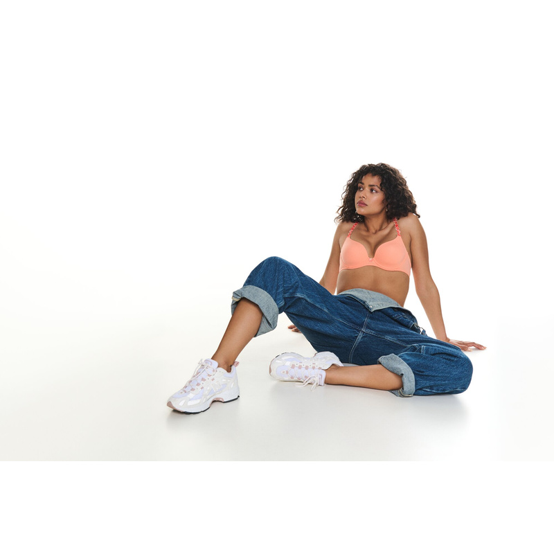 Voorgevormde Bh Hartvorm en Papaya smoothie Voorgevormde Bh Hartvorm en Papaya smoothie