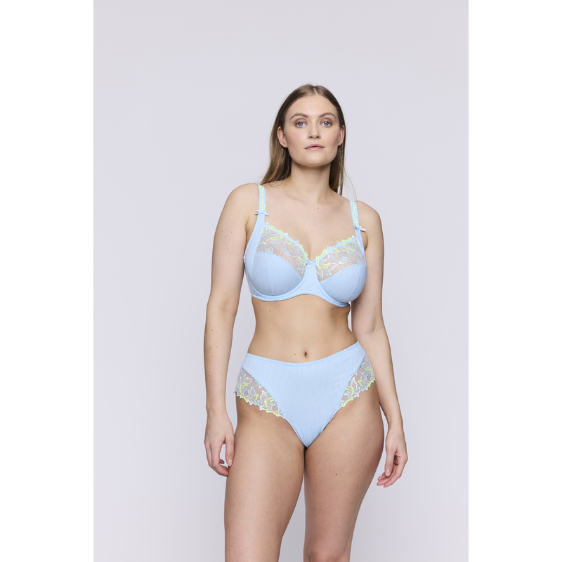 Volle Cup Bh | B-e Cup in het Milky blue