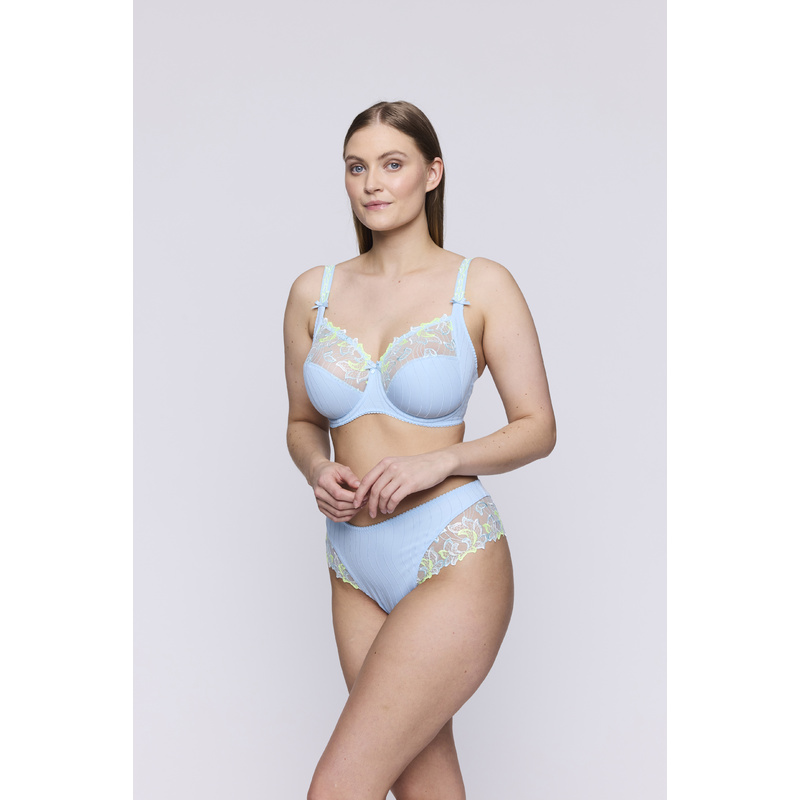 Volle Cup Bh | B-e Cup in het Milky blue