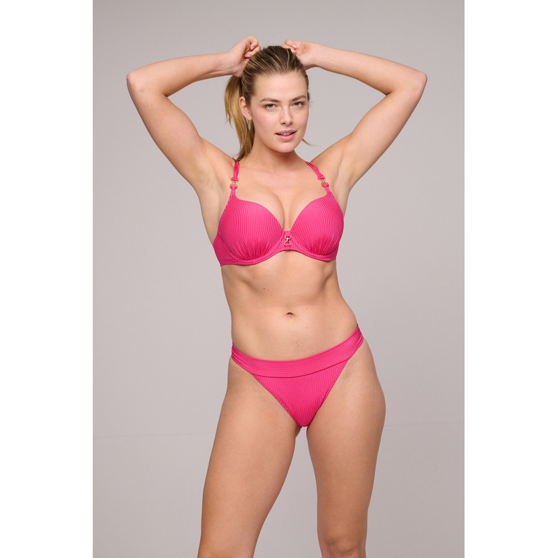 Voorgevormde Bikinitop en Dragon fruit