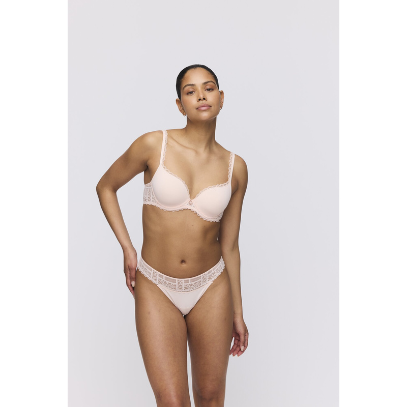 Voorgevormde Bh Hartvorm en Glossy pink Voorgevormde Bh Hartvorm en Glossy pink