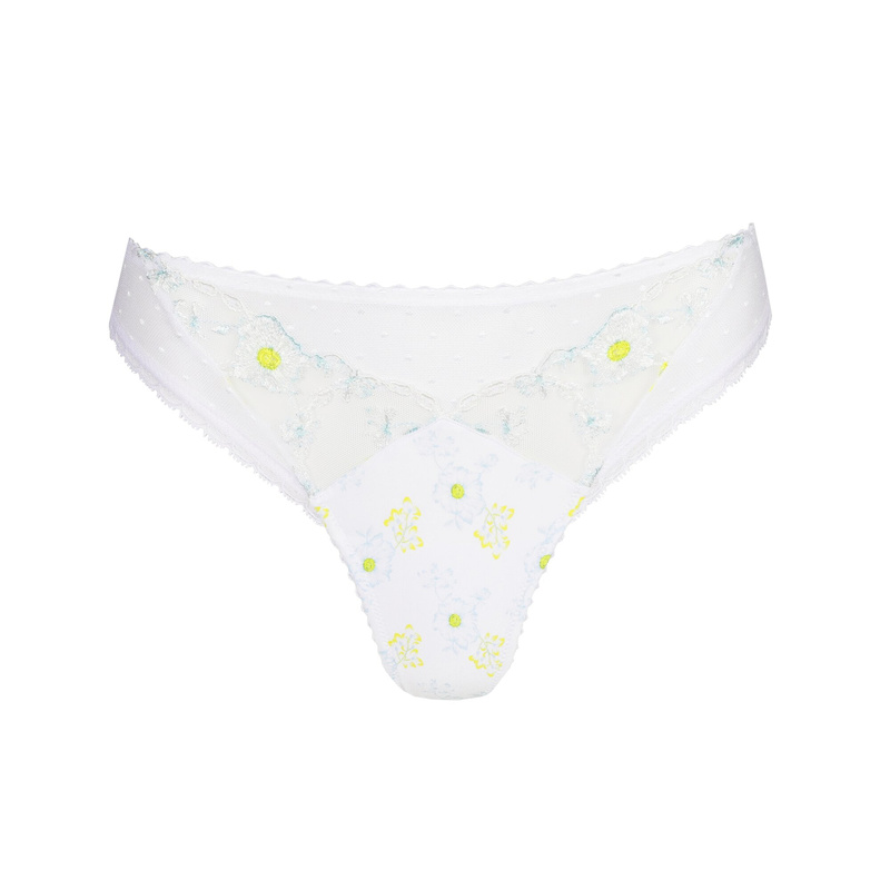 String en White yacht