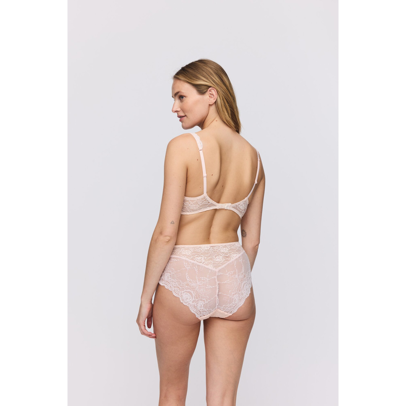 Voorgevormde Bh Hartvorm in het Crystal pink Voorgevormde Bh Hartvorm in het Crystal pink