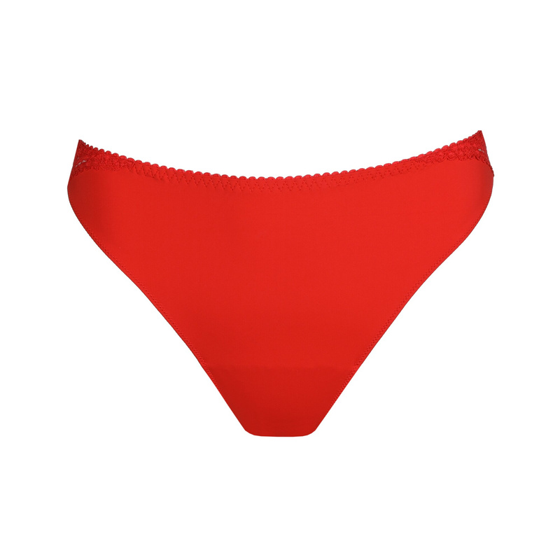 String in het True red