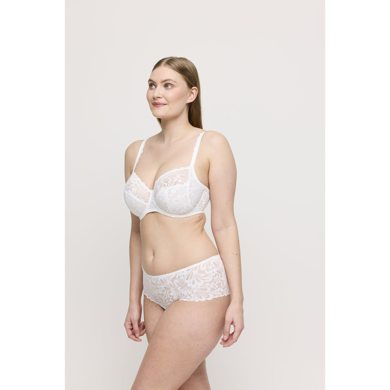 Hotpants in het Natuur