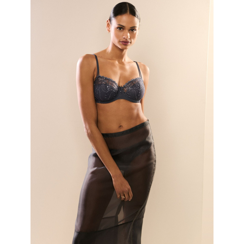 String in het Blue shadow String in het Blue shadow