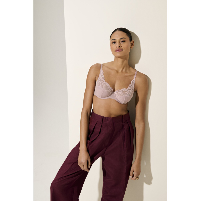 Volle Cup Bh in het Bois de rose