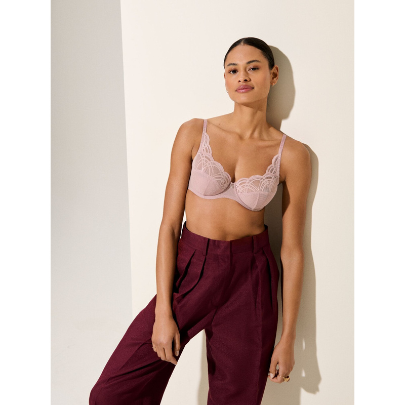 Volle Cup Bh in het Bois de rose
