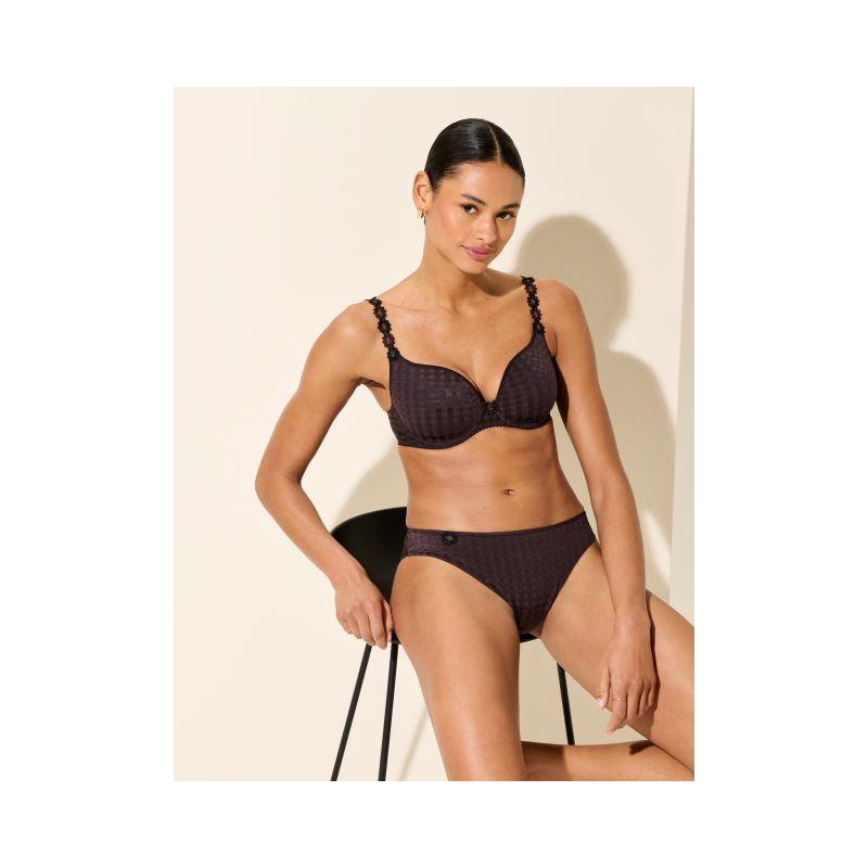 Voorgevormde Bh Hartvorm in het Sweet chocolate Voorgevormde Bh Hartvorm in het Sweet chocolate