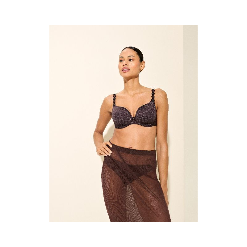 Voorgevormde Bh Hartvorm in het Sweet chocolate Voorgevormde Bh Hartvorm in het Sweet chocolate