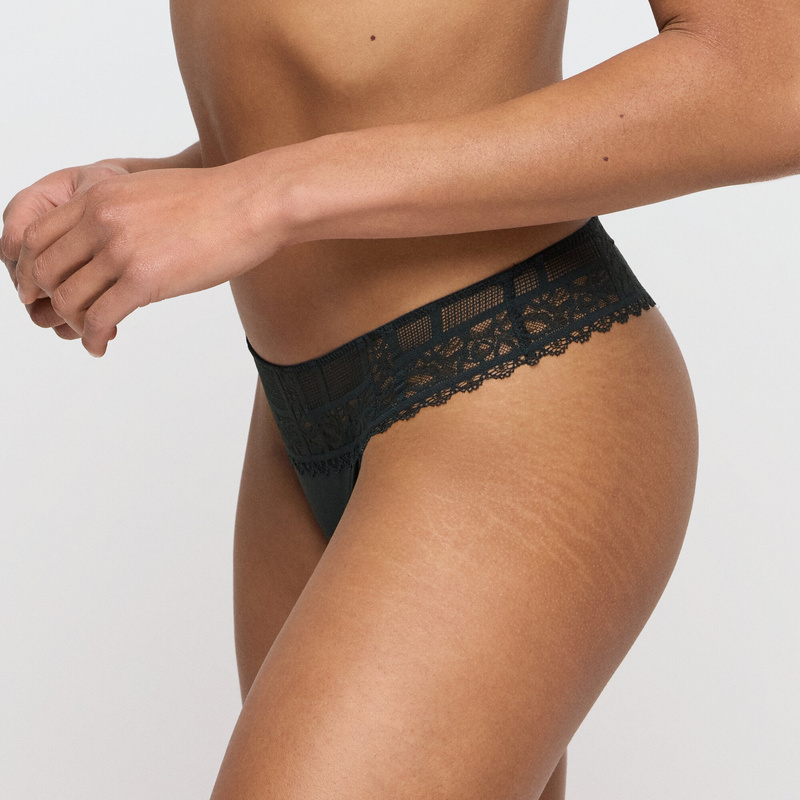 String en Deep forest