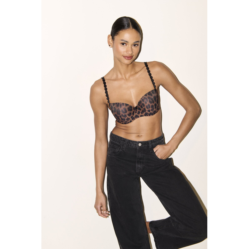 Voorgevormde Balconette Bh in het Fauve Voorgevormde Balconette Bh in het Fauve