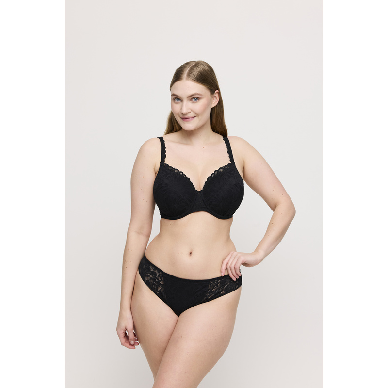 Rioslip in het Zwart