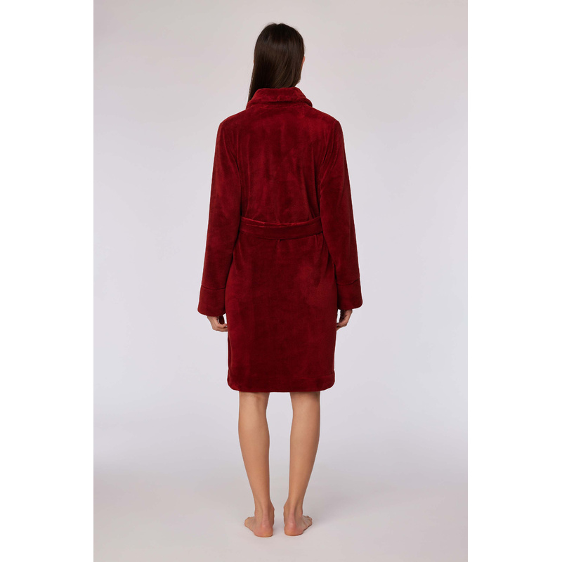 Kamerjas in het Donkerrood